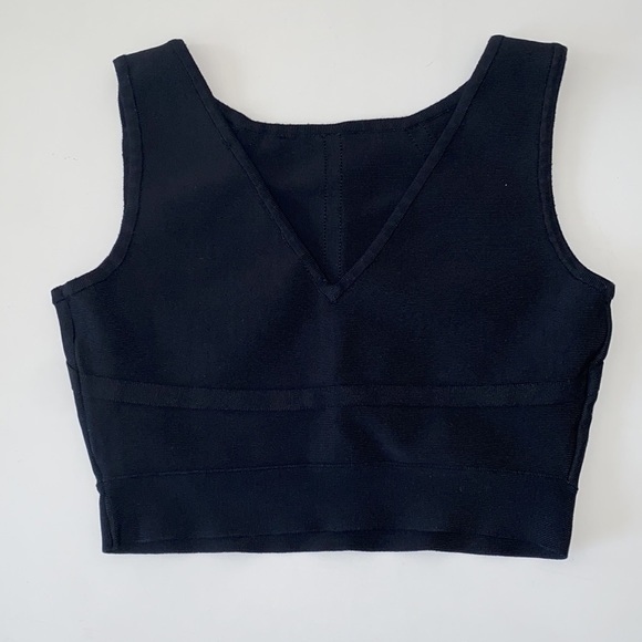 BCBG body contouring crop top - Picture 2 of 4